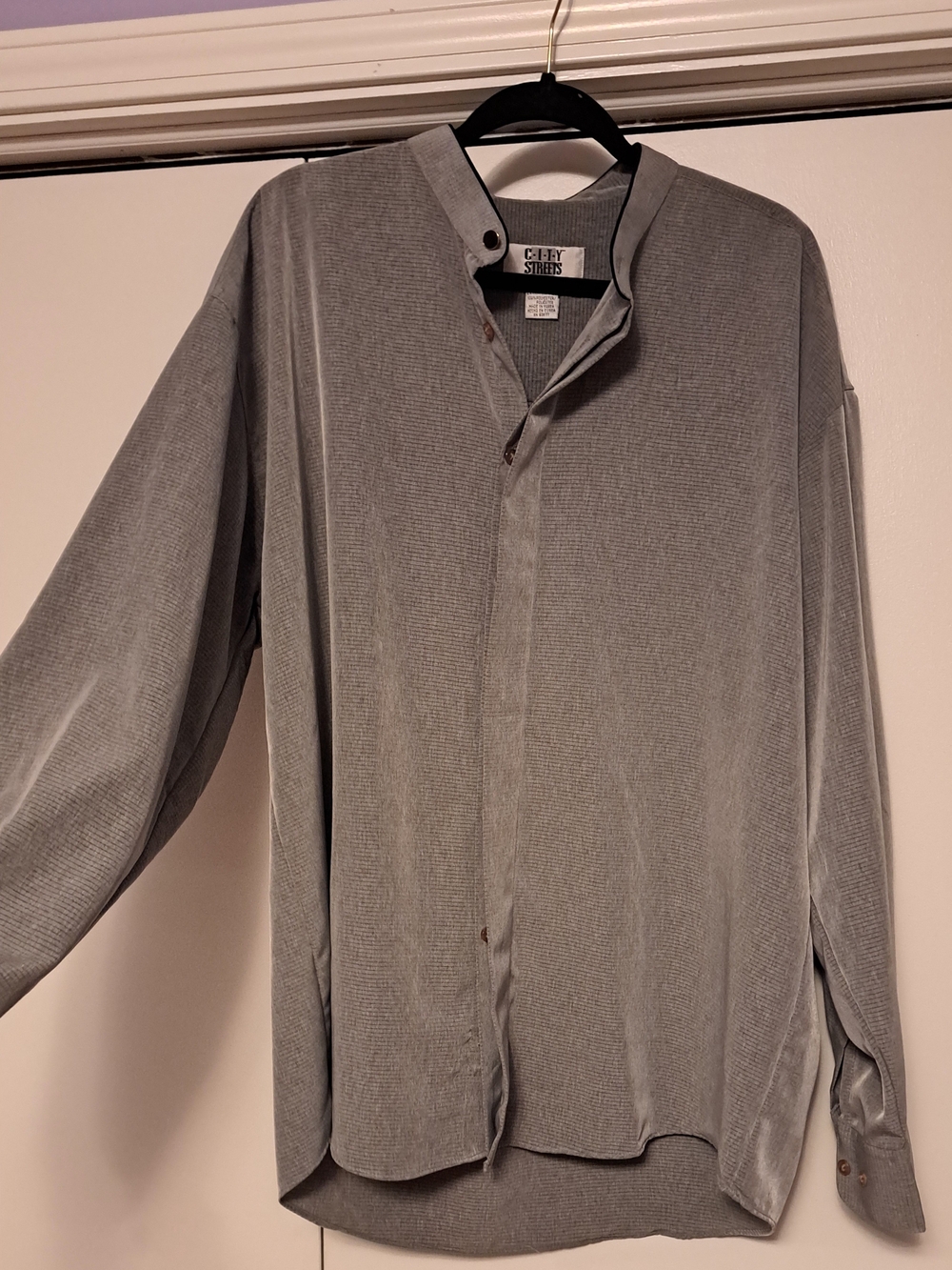 City Streets Light Gray Button-Front Shirt Size Xl